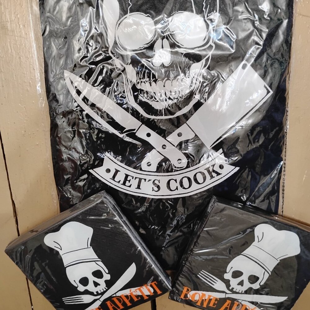 Skull and Crossbones Grilling Apron and Napkin Set